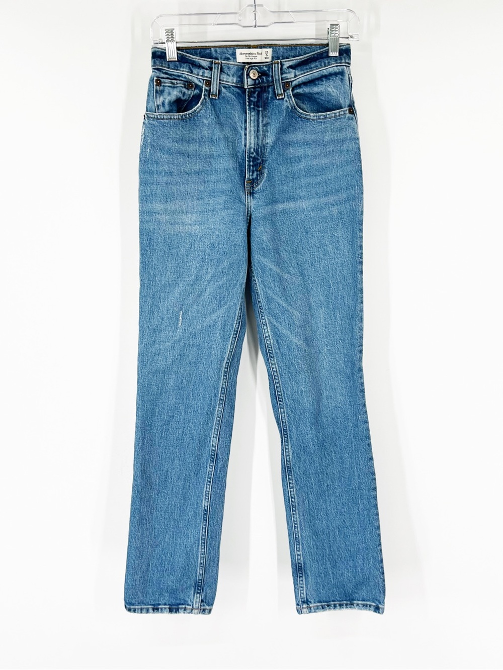 Abercrombie & Fitch The ‘90s Straight Jeans Ultra High Rise